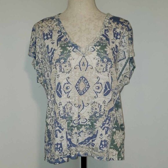 Lucky Brand V-Neck Tee Size Medium - Picture 1 of 7